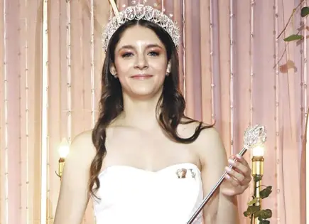 MÓNICA ES REINA DEL CDP