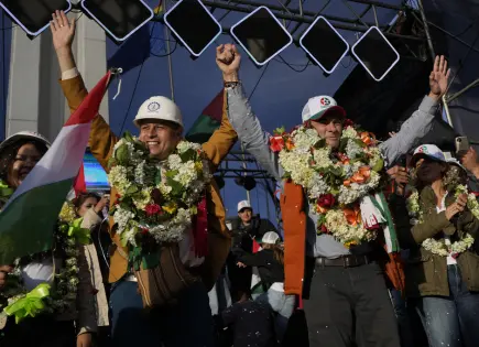 Observadores internacionales destacan buena organización de elecciones en Bolivia