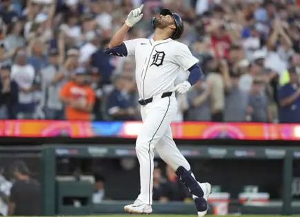 Tigres apalean a los Astros