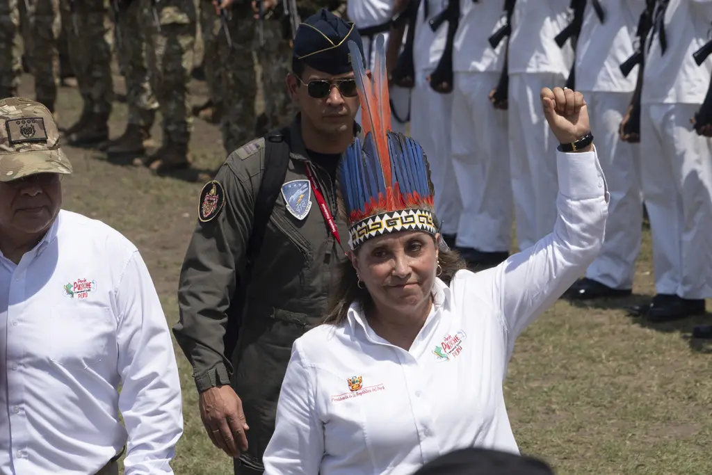 Tribunal Constitucional de Perú ordena suspender investigaciones contra presidenta Dina Boluarte