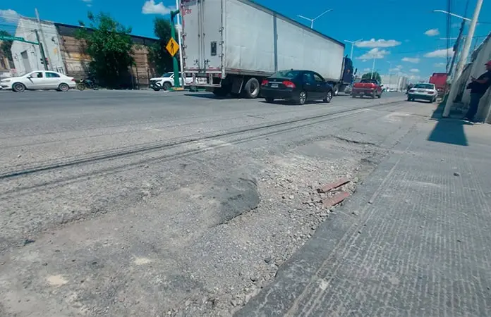 Rechaza IP parches en Zona Industrial tras pérdidas por baches