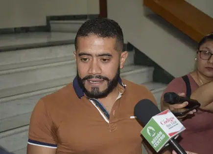 "Es MC, el partido de las dos mentiras"