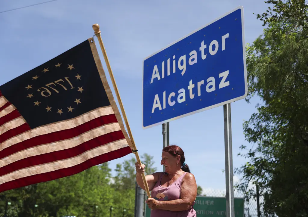 Juez federal desestima acusaciones en el Centro de detención de inmigrantes en los Everglades de Florida