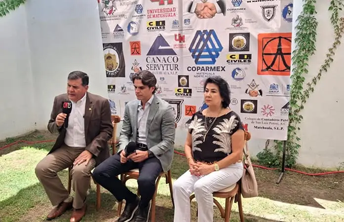 No descarta J. C. Valladares buscar la gubernatura de SLP