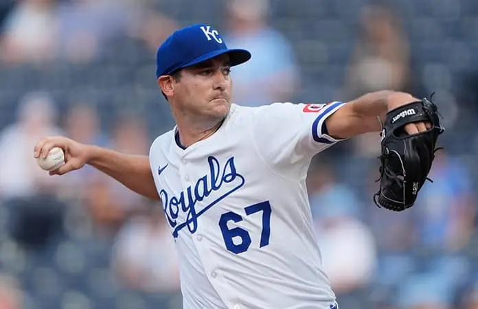 Reales superan a los Rangers