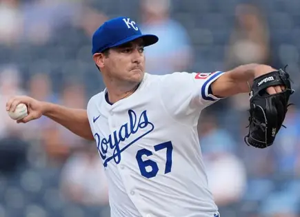Reales superan a los Rangers