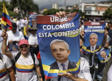 Tribunal colombiano ordena liberar a Álvaro Uribe Vélez mientras apela condena