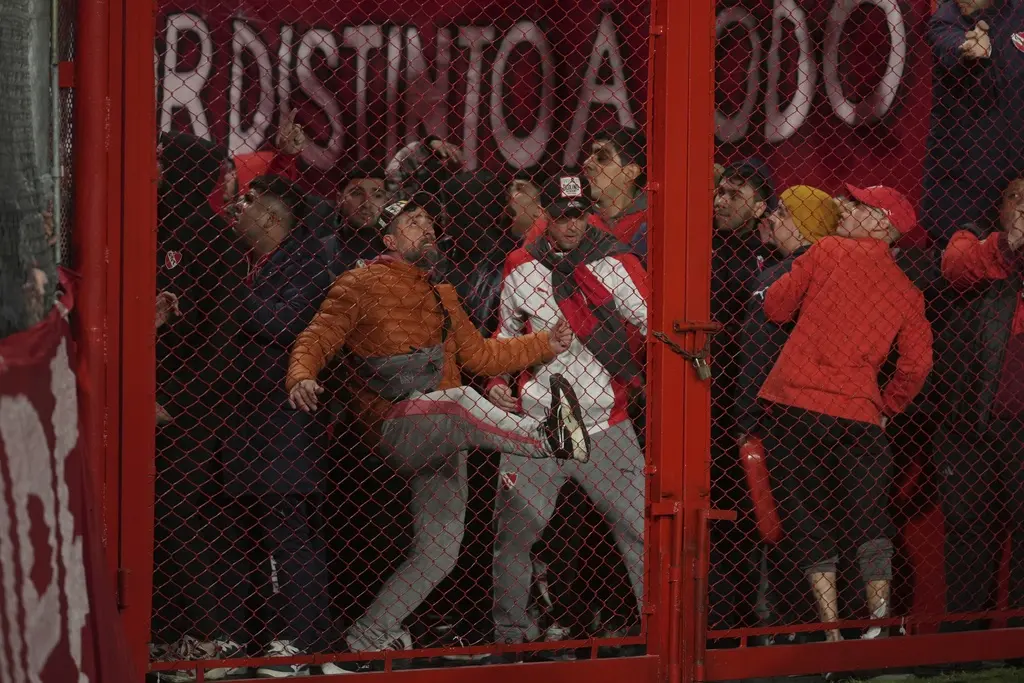 Más de un centenar de detenidos y casi 20 heridos por violencia en Copa Sudamericana