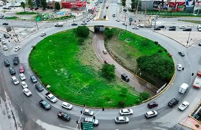 Buscan solución para inundación de glorieta