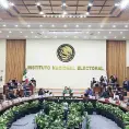 El INE exonera a Pío López O.