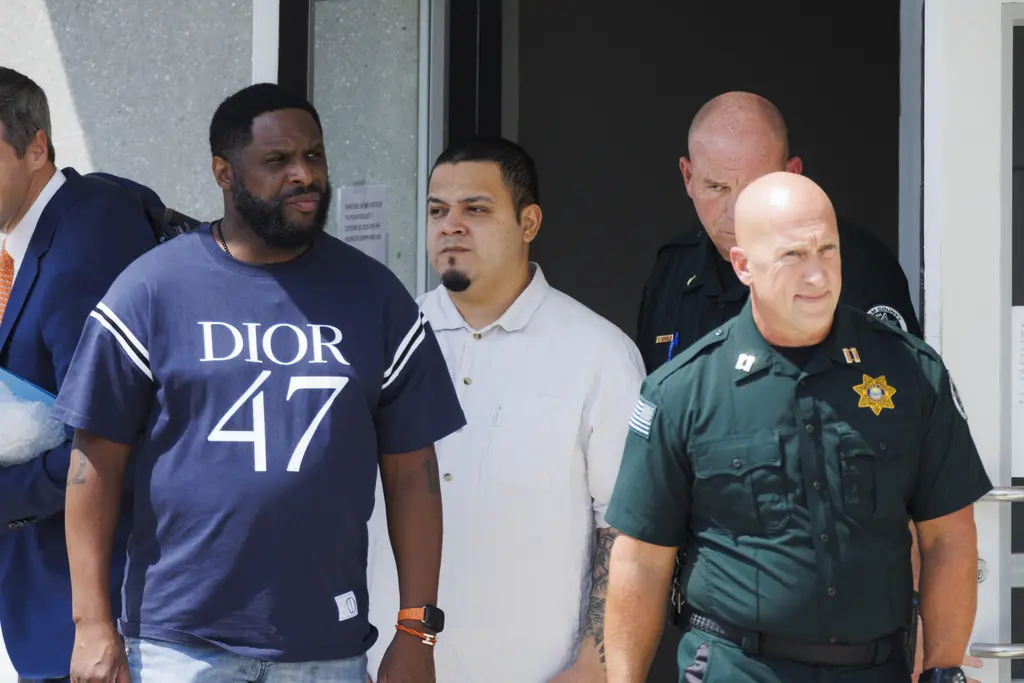 Kilmar Ábrego García liberado en Tennessee para enfrentar juicio por tráfico de personas