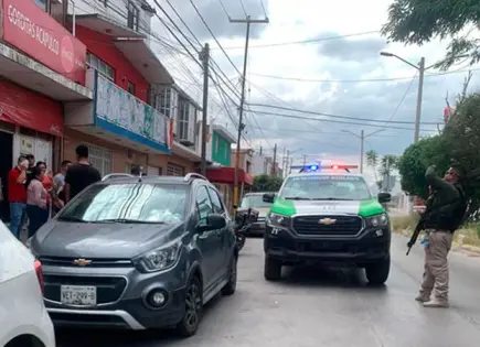 Con violencia, atracan hampones local de gorditas