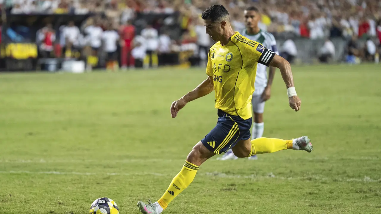 Cristiano Ronaldo marca 100 goles en clubes y Al-Nassr cae en final de Supercopa Arabia Saudí
