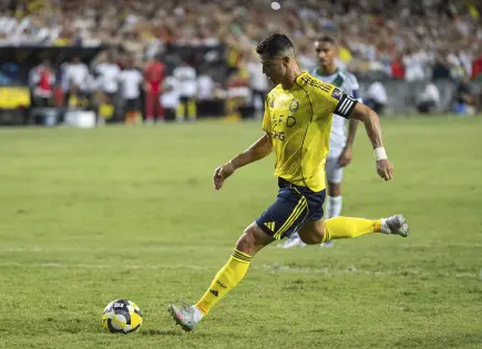 Cristiano Ronaldo marca 100 goles en clubes y Al-Nassr cae en final de Supercopa Arabia Saudí