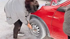 &iquest;Qu&eacute; no hacer cuando se calienta tu auto?