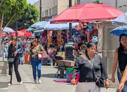 Informales ganan terreno al comercio
