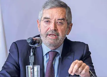 SRE: Quitar visas a camioneros no aplica a México