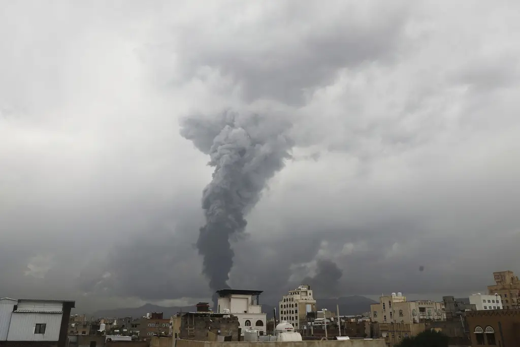 Israel lanza ofensiva aérea contra capital de Yemen