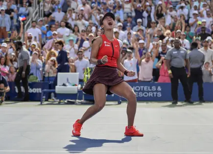 Alexandra Eala hace historia al ganar en Abierto de Estados Unidos