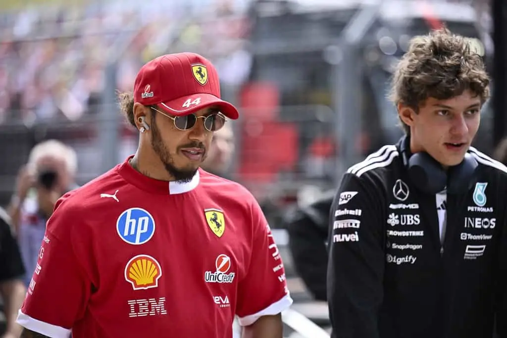 Hamilton promete seguir adelante en la F1 tras receso de verano