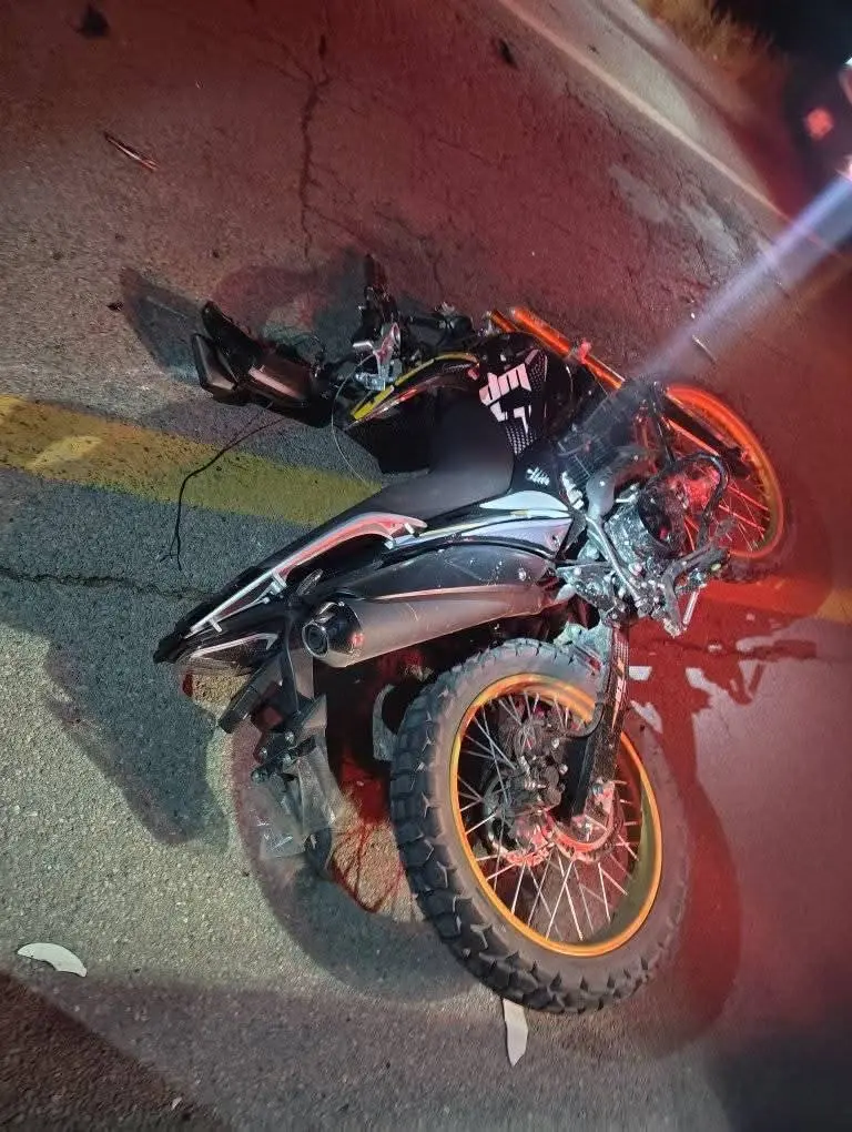 Muere motociclista arrollado en carretera a Rioverde; responsable huyó