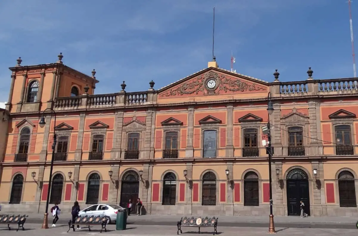 Edificio de central de la UASLP