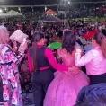 Regala legisladora terreno a la quinceañera