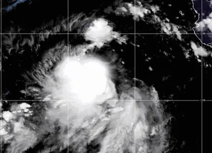 Tormentas tropicales Juliette y Fernand avanzan por aguas abiertas