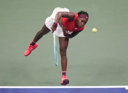 Coco Gauff prueba nuevo saque en el US Open y logra victoria