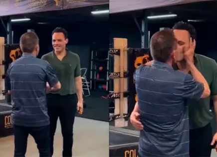 Julio César Chávez Jr. se reencuentra con su padre en el Coliseo Boxing Club