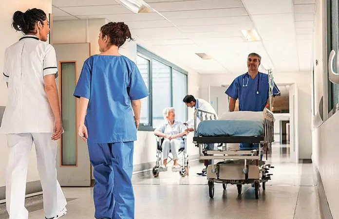 Prevén inflación en servicios médicos