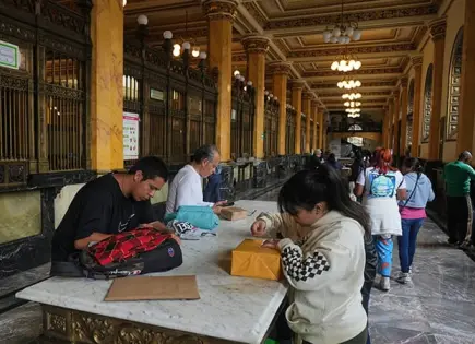 Correos suspende envíos hacia EU