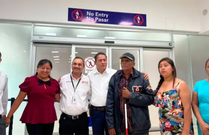 Don Otilio regresa a casa después de 17 años de ausencia