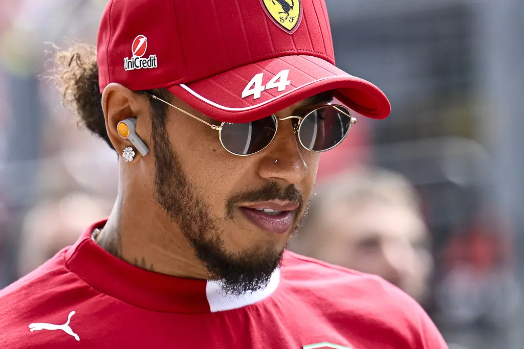 Lewis Hamilton busca redescubrir la alegría en la F1 con Ferrari en la temporada 2025