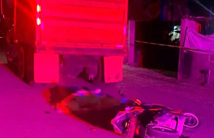 Mujer pierde la vida en Mexquitic de Carmona tras chocar con camión de carga