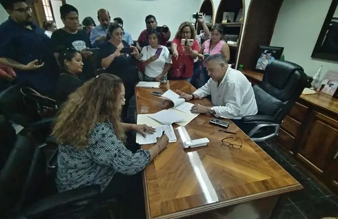 Ofrece el Centro de Justicia de Mujeres apoyo educativo