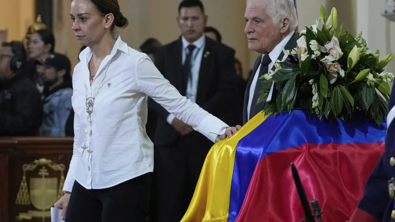 Sancionan a menor que confesó haber disparado contra precandidato colombiano