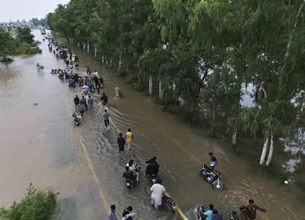 Estragos por intensas lluvias en Pakistán