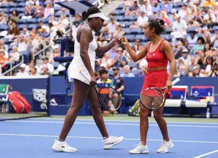 Venus Williams vuelve a brillar en dobles tras década de ausencia