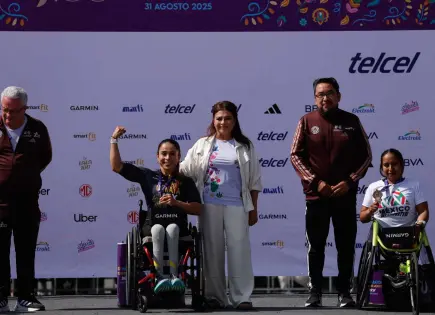 Atleta en silla de ruedas denuncia baches y discriminación en maratón de la CDMX