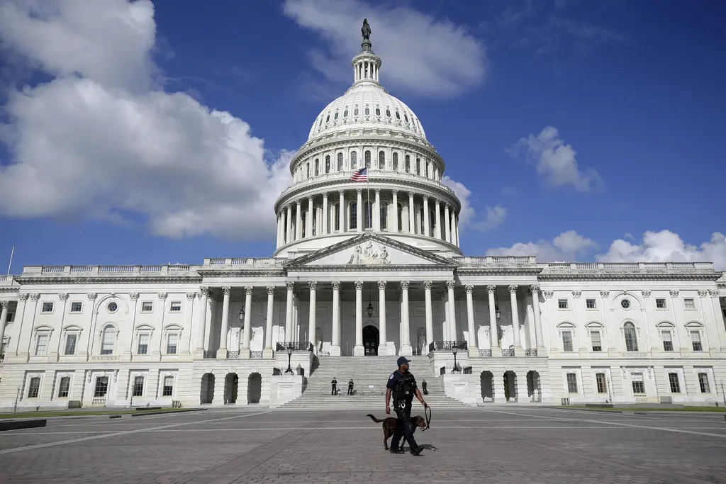 Congreso de EEUU regresa con la tarea urgente de evitar un cierre del gobierno