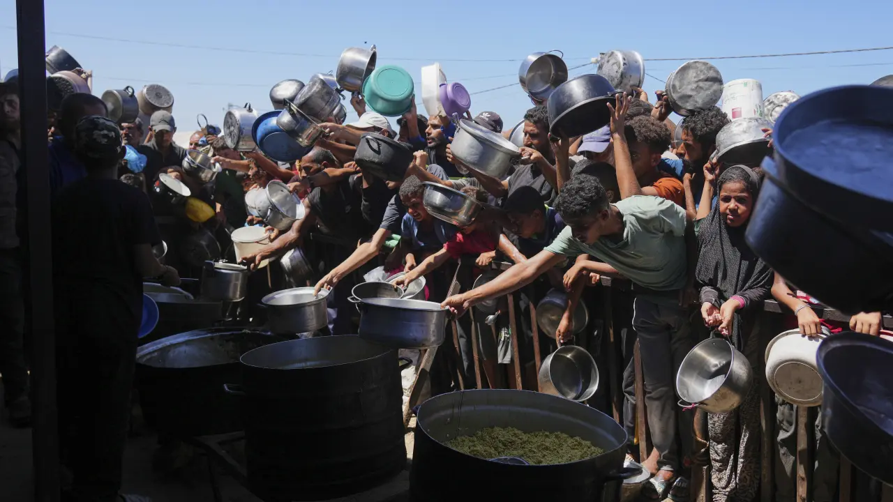 Israel lanza ataques en Gaza, aumentan las tensiones en Ciudad de Gaza