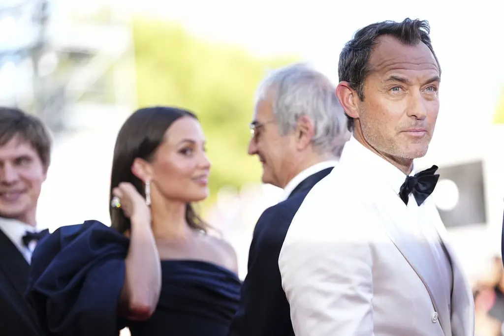 Jude Law se transforma en Vladimir Putin para The Wizard of the Kremlin en Venecia