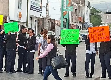 Cierran vialidades por manifestación en Coronel Romero