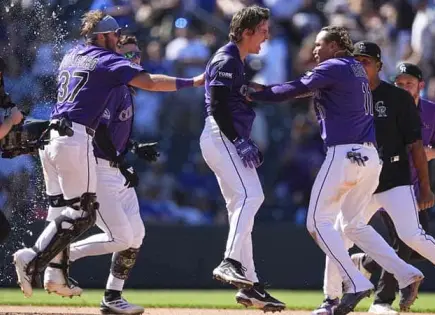 Mickey Moniak da victoria a Rockies