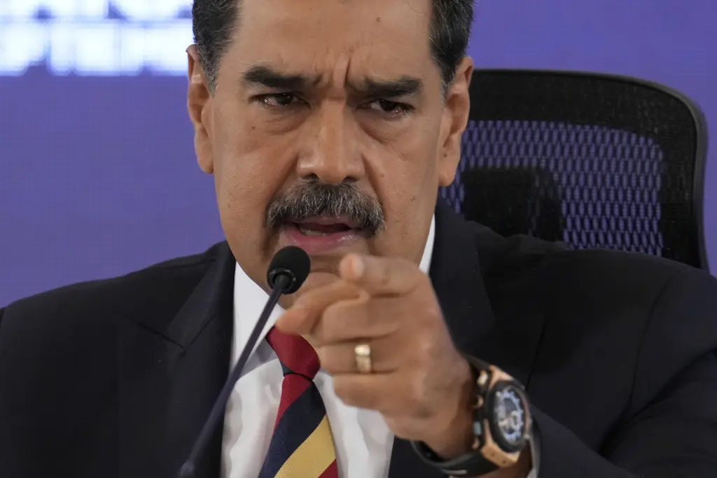 Nicolás Maduro amenaza con república en armas ante EEUU