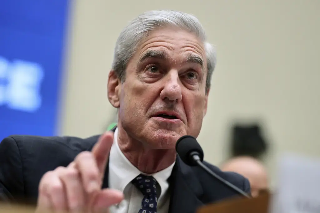 Retiran citación a Robert Mueller por enfermedad de Parkinson