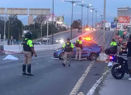 Un muerto y dos heridos, saldo de fuerte accidente