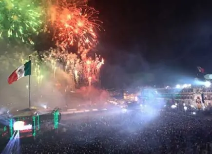 La Arrolladora, en fiesta del 15 de septiembre en el Zócalo