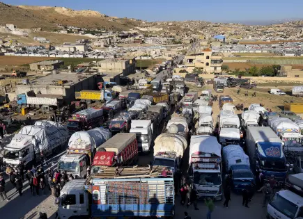 Refugiados sirios regresan en masa a Siria según ACNUR